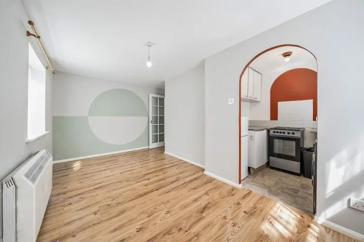 Henry Doulton Drive, London, SW17