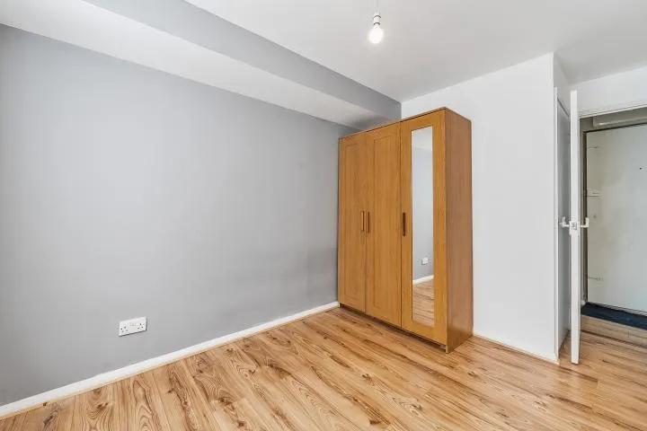 Henry Doulton Drive, London, SW17