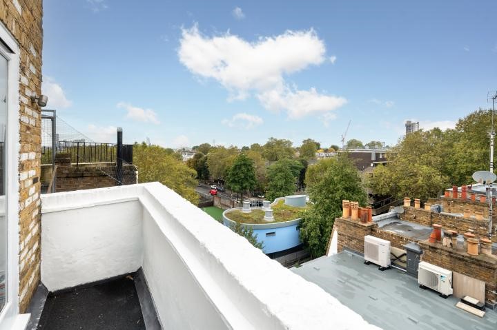 St Stephens Gardens, London, W2