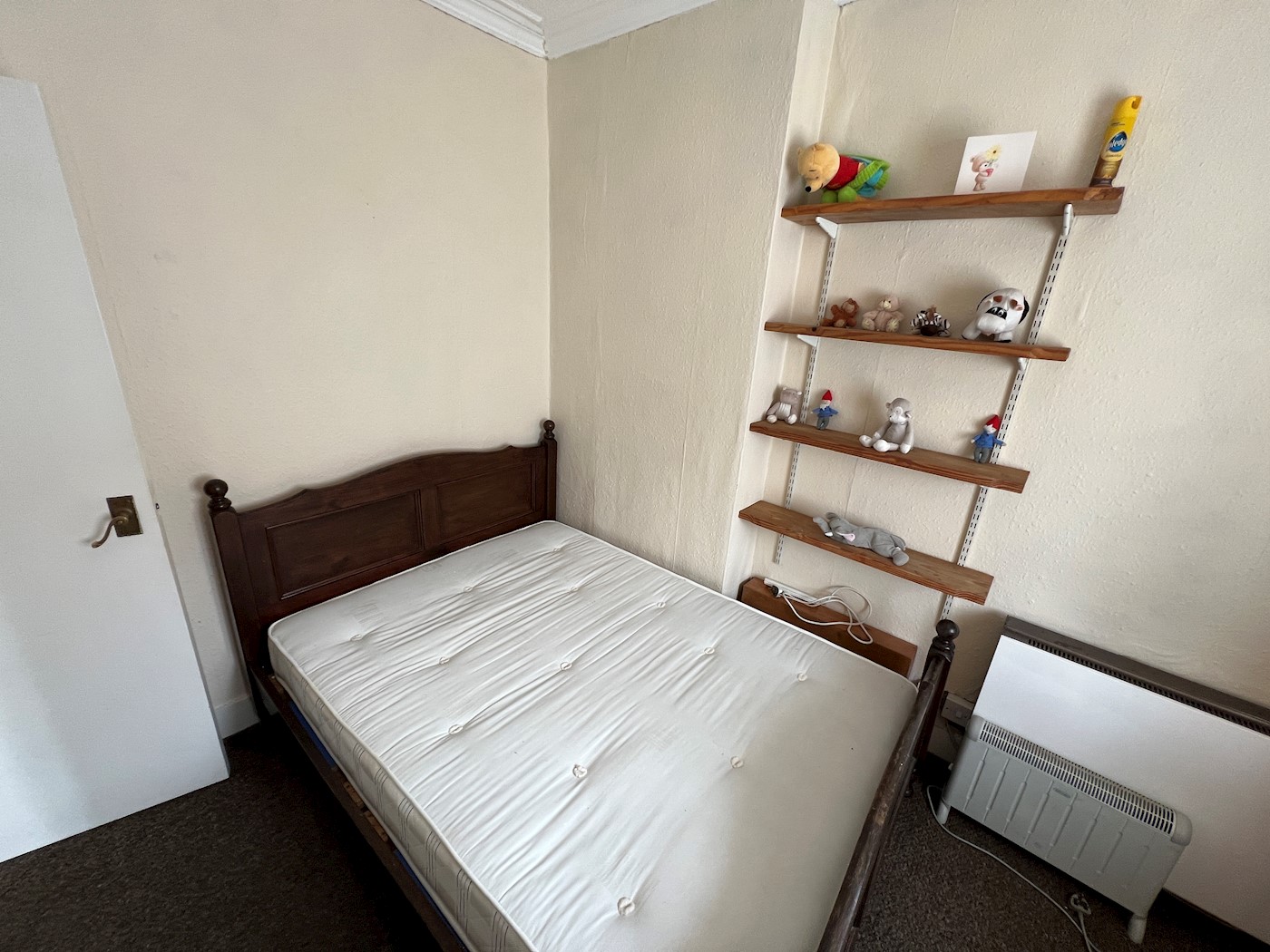 63b Norbury Crescent, Norbury, SW16 4JS