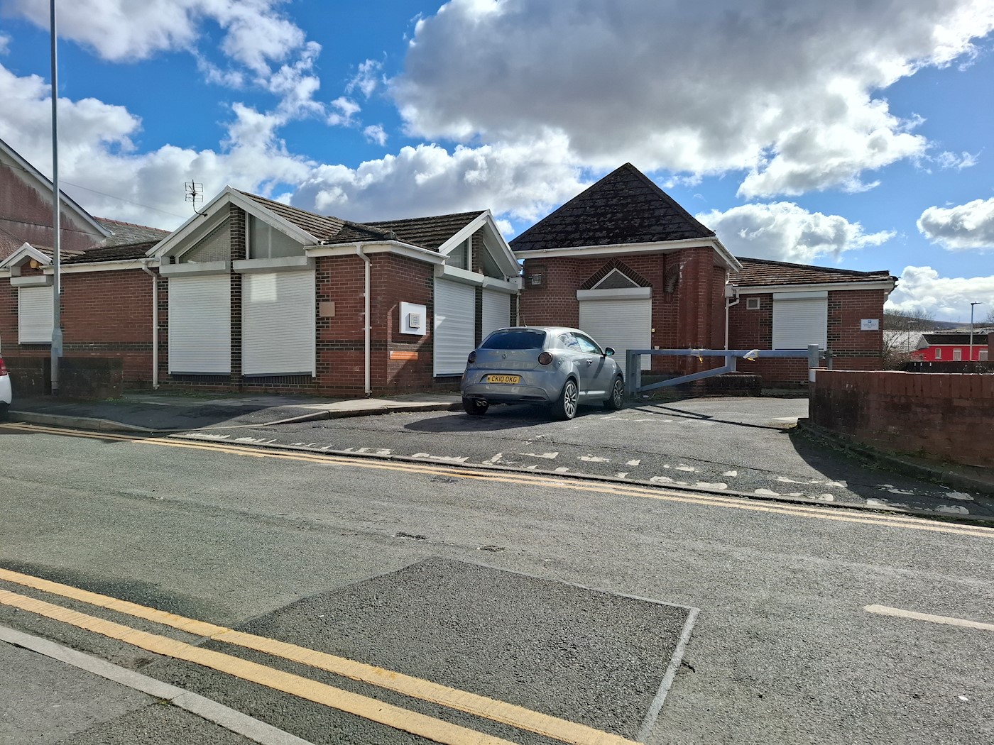 Crown Business Centre, 7 Hall Street, Ammanford, SA18 3BW