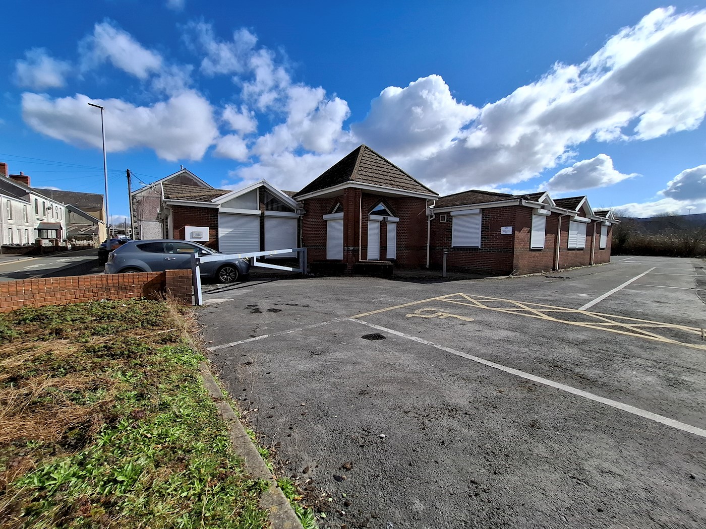 Crown Business Centre, 7 Hall Street, Ammanford, SA18 3BW
