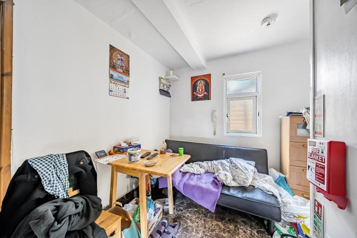 Lichfield Grove, London, N3