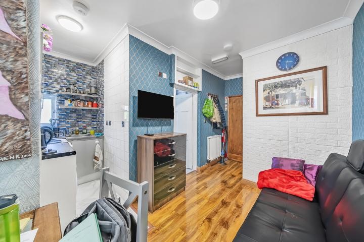 Lichfield Grove, London, N3