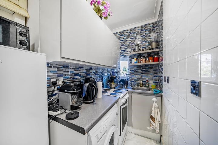 Lichfield Grove, London, N3