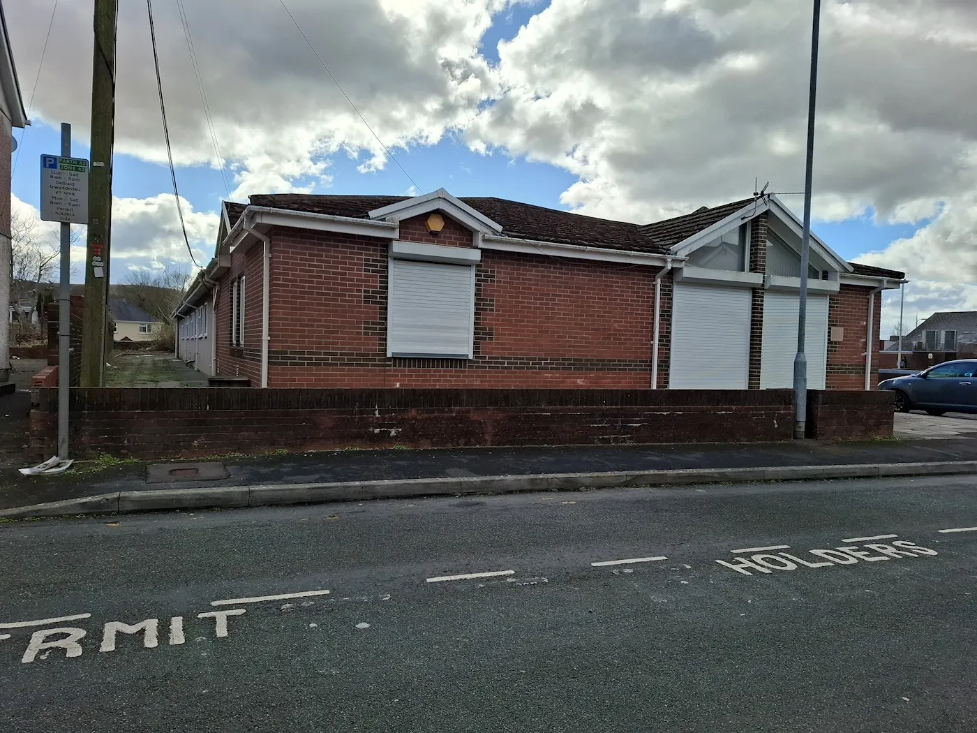 Crown Business Centre, 7 Hall Street, Ammanford, SA18 3BW