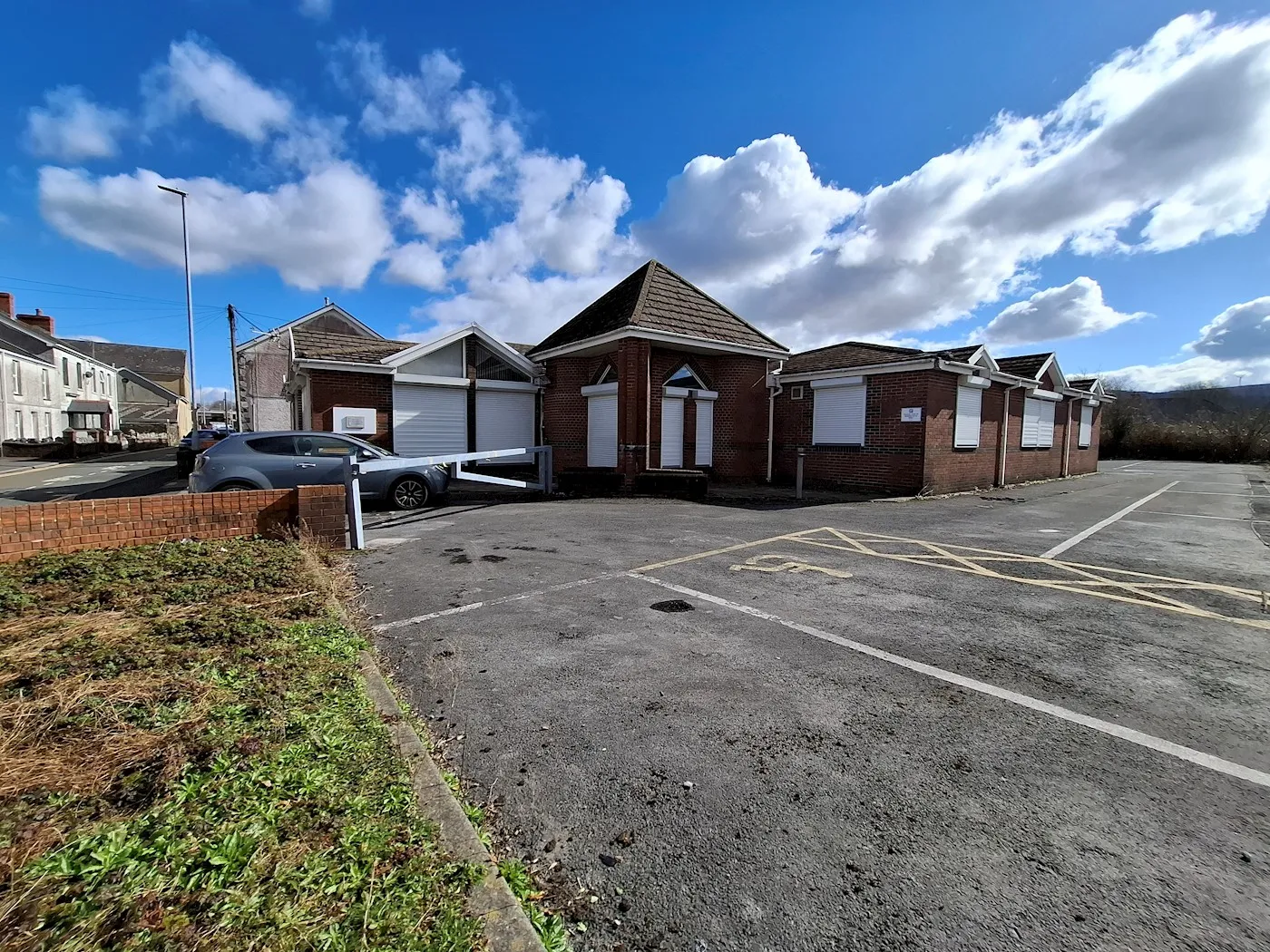Crown Business Centre, 7 Hall Street, Ammanford, SA18 3BW