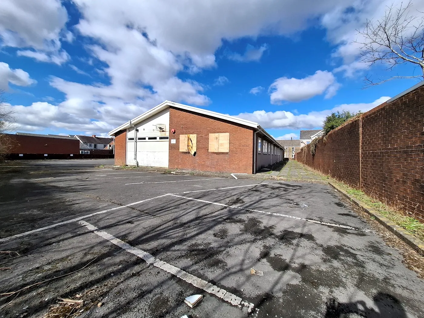 Crown Business Centre, 7 Hall Street, Ammanford, SA18 3BW