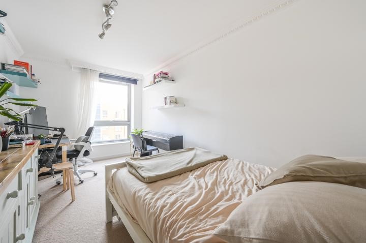 Len Bishop Court, Schoolhouse Lane, London, E1W