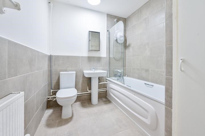 15 Aberfeldy House, John Ruskin Street, London, SE5