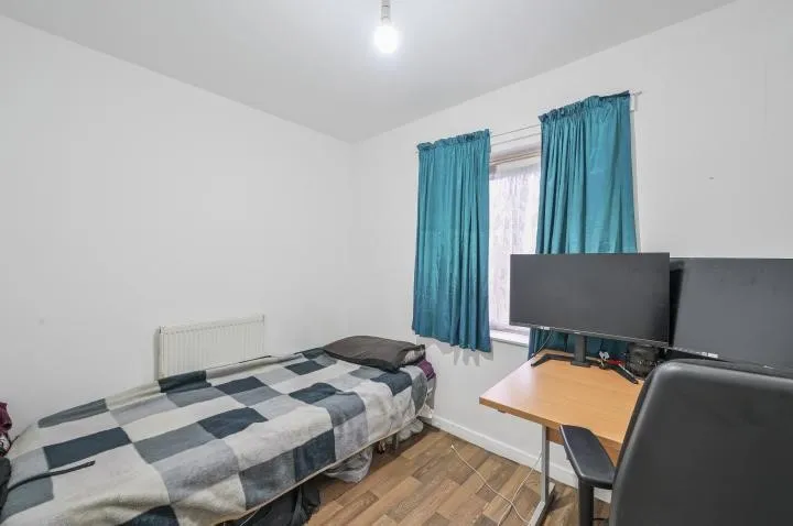 Fox Close, London, E16