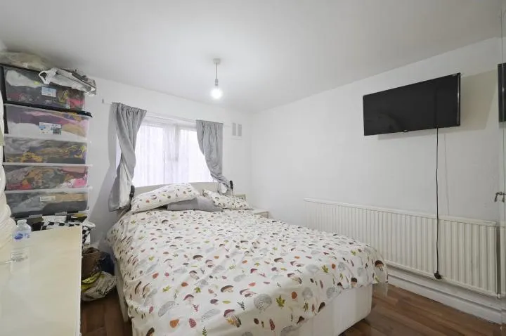 Fox Close, London, E16