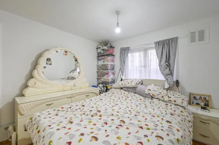 Fox Close, London, E16