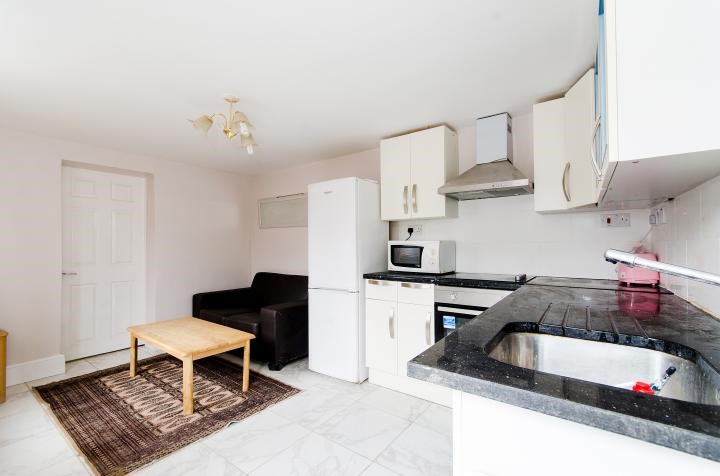 Highfield Road, London, W3