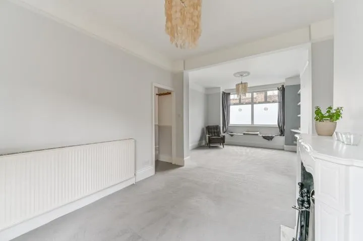Robson Road, London, SE27