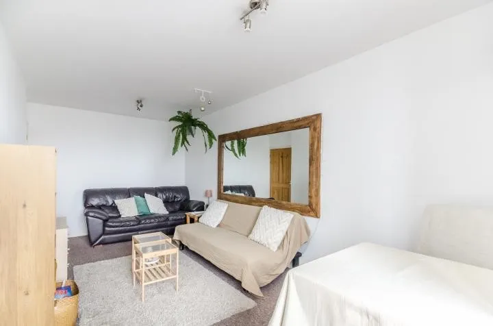 Eagle Heights, Bramlands Close, London, SW11