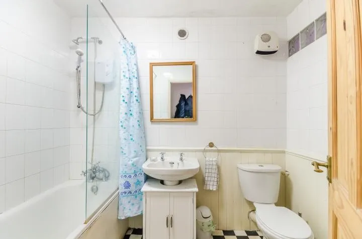 Eagle Heights, Bramlands Close, London, SW11