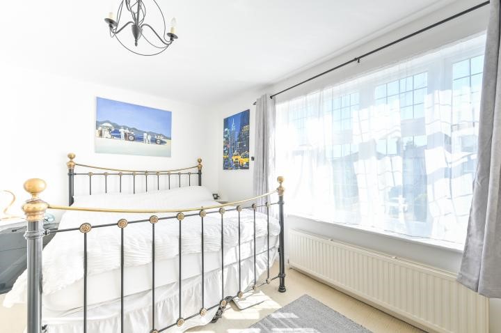 Elm Road, New Malden, Surrey, KT3