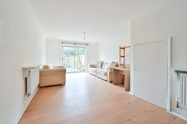 Canterbury Place, London, SE17