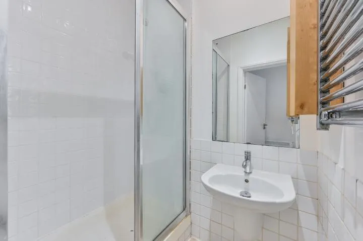 Flat 3, 12-14 Trinity Road, London, SW17