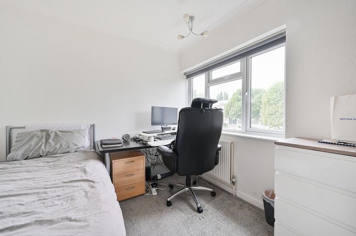 Hanger Court, Hanger Green, London, W5