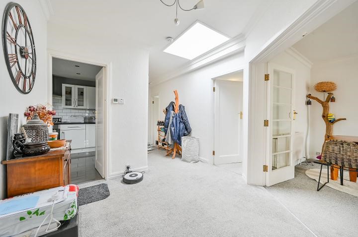 Hanger Court, Hanger Green, London, W5