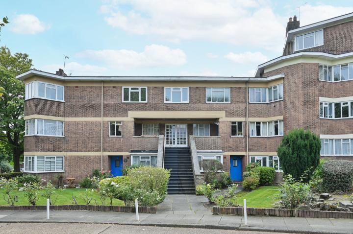 Hanger Court, Hanger Green, London, W5