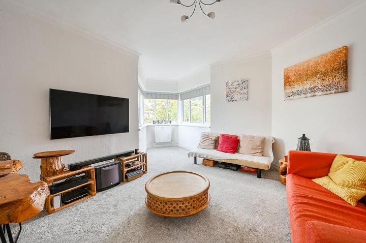 Hanger Court, Hanger Green, London, W5