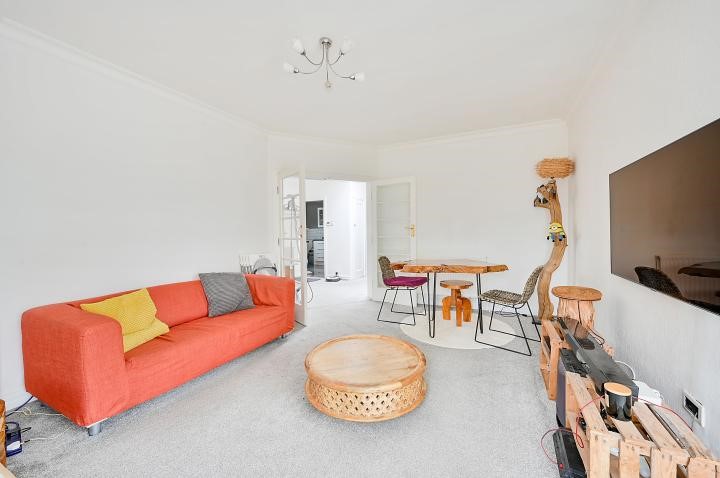 Hanger Court, Hanger Green, London, W5