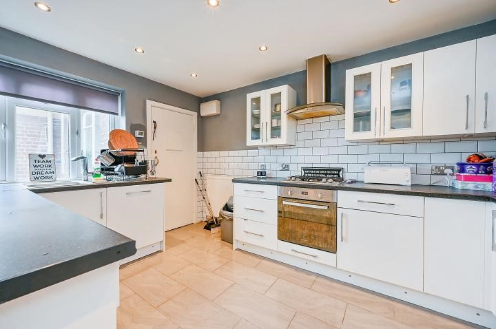 Hanger Court, Hanger Green, London, W5