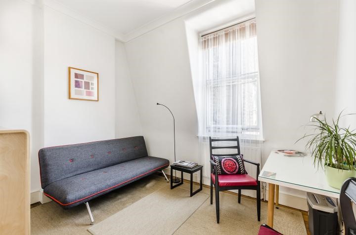Russell Square Mansions, Southampton Row, London, WC1B