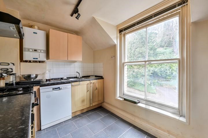 Meadowside, Charterhouse Road, Godalming, Surrey, GU7