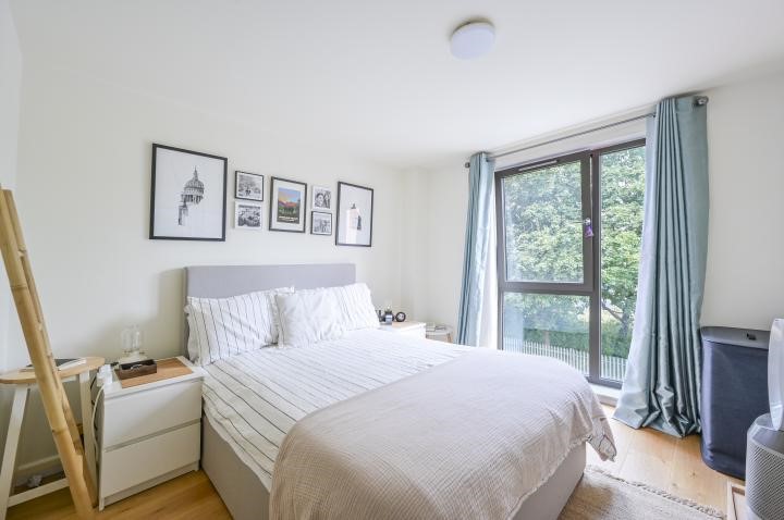 Caxton Apartments, Cable Street, London, E1