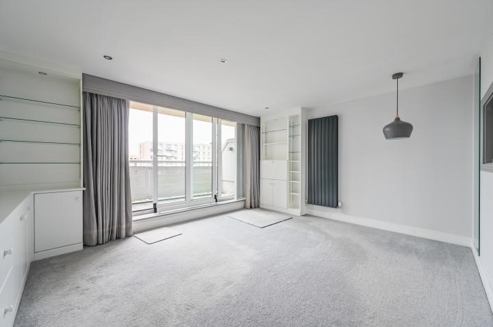 Wards Wharf Approach, London, E16