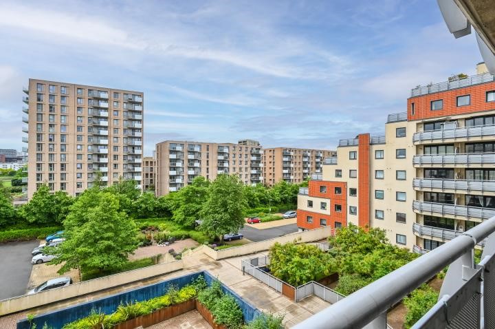 Wards Wharf Approach, London, E16