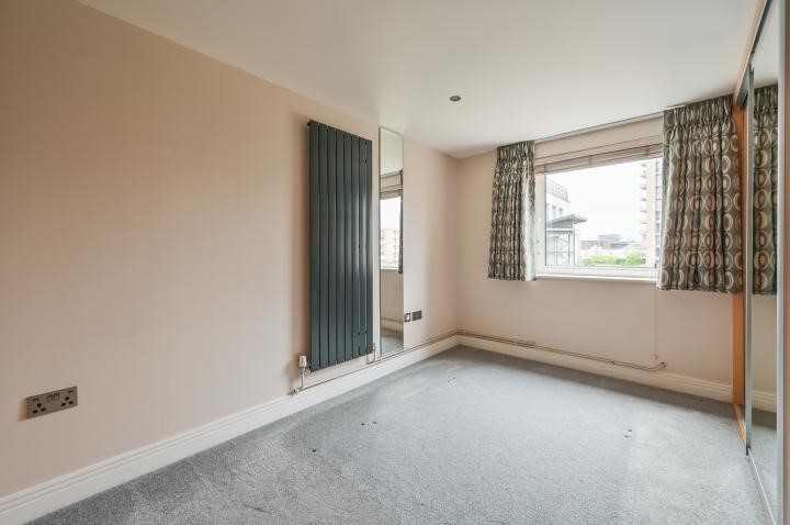 Wards Wharf Approach, London, E16