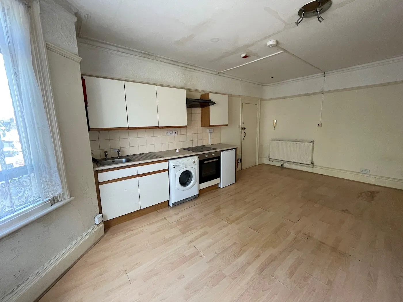 Flat 5, 27 Biscot Road, Luton, LU3 1AH