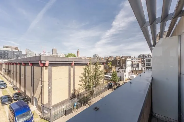  Longmoore Street, London, SW1V