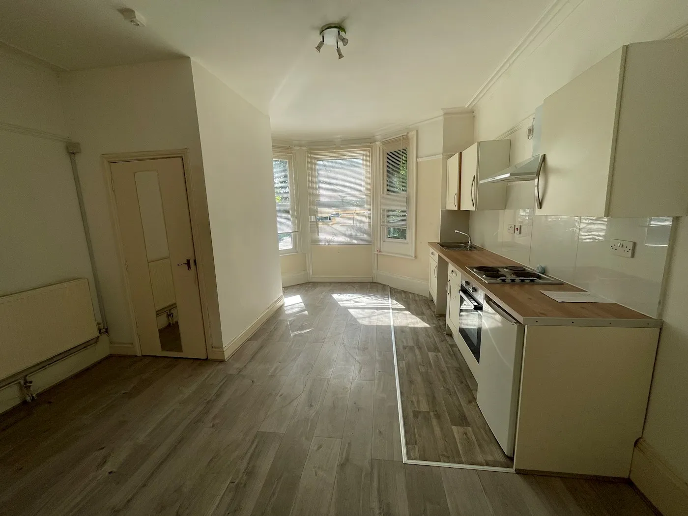 Flat 2, 27 Biscot Road, Luton, LU3 1AH