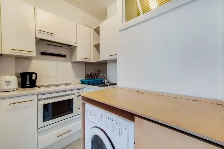 Russell Court, Woburn Place, London, WC1H