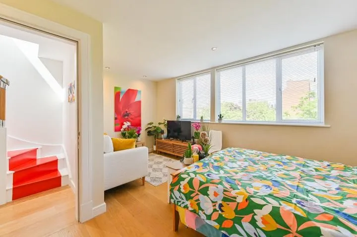 Napier Close, London, SE8