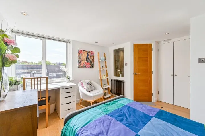 Napier Close, London, SE8