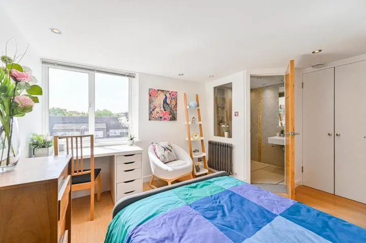 Napier Close, London, SE8