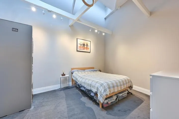 Mews Cottage, Gladstone Road, Kingston, KT1