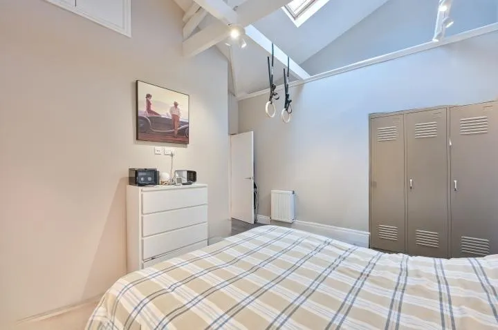 Mews Cottage, Gladstone Road, Kingston, KT1
