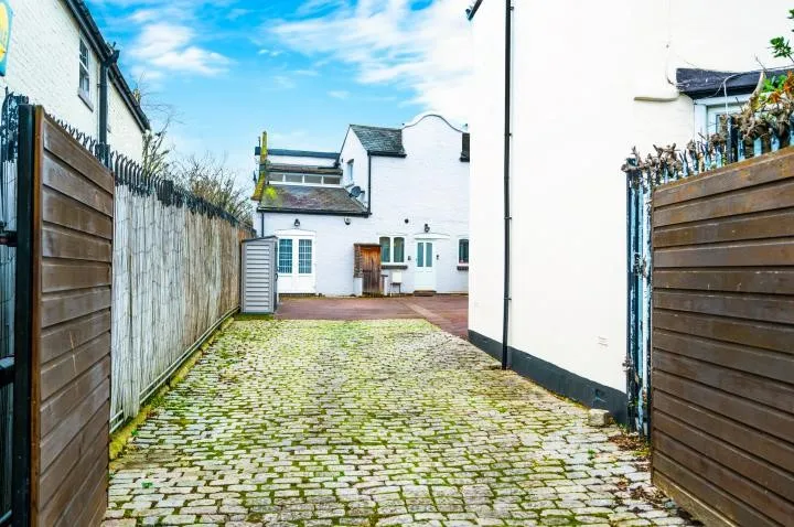 Mews Cottage, Gladstone Road, Kingston, KT1