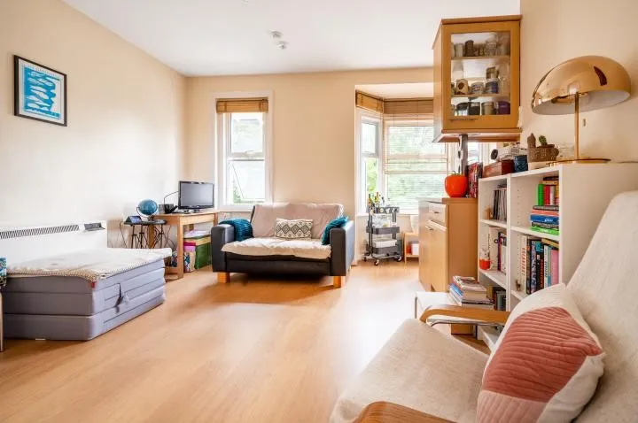 Shirley Court, York Road, Guildford, Surrey, GU1