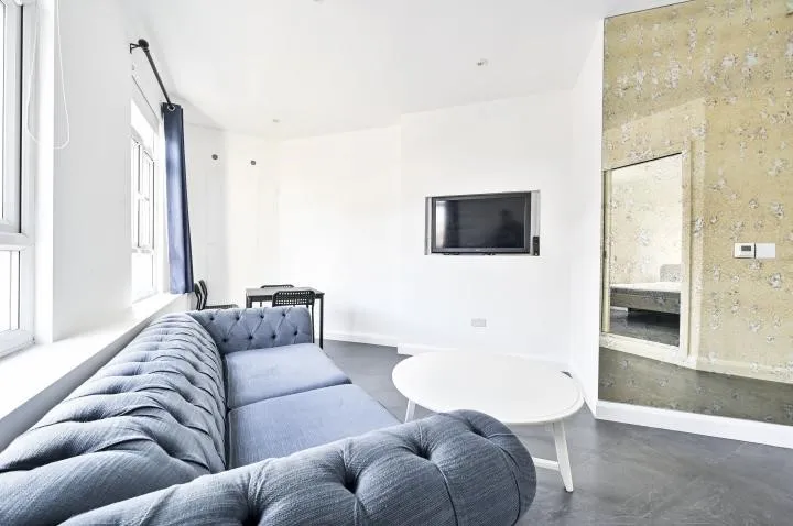 Dawes Road, London, SW6