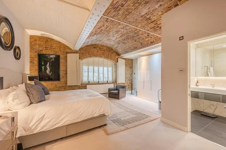 Ivory House, East Smithfield, London, E1W