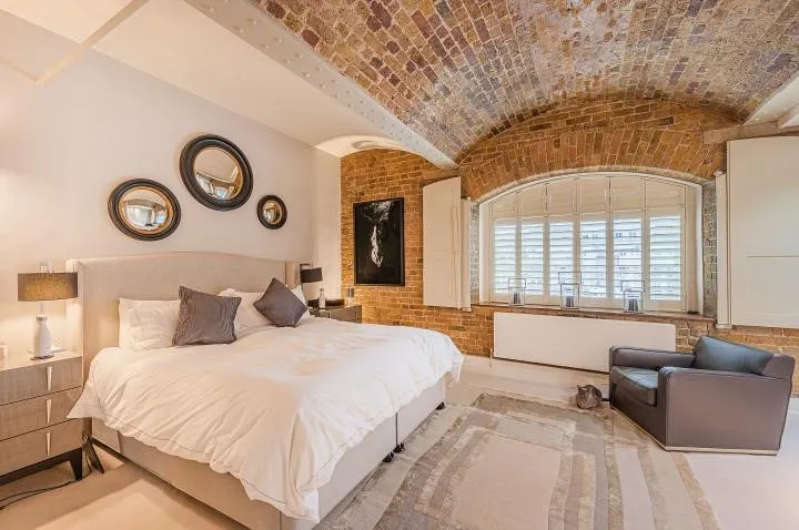 Ivory House, East Smithfield, London, E1W